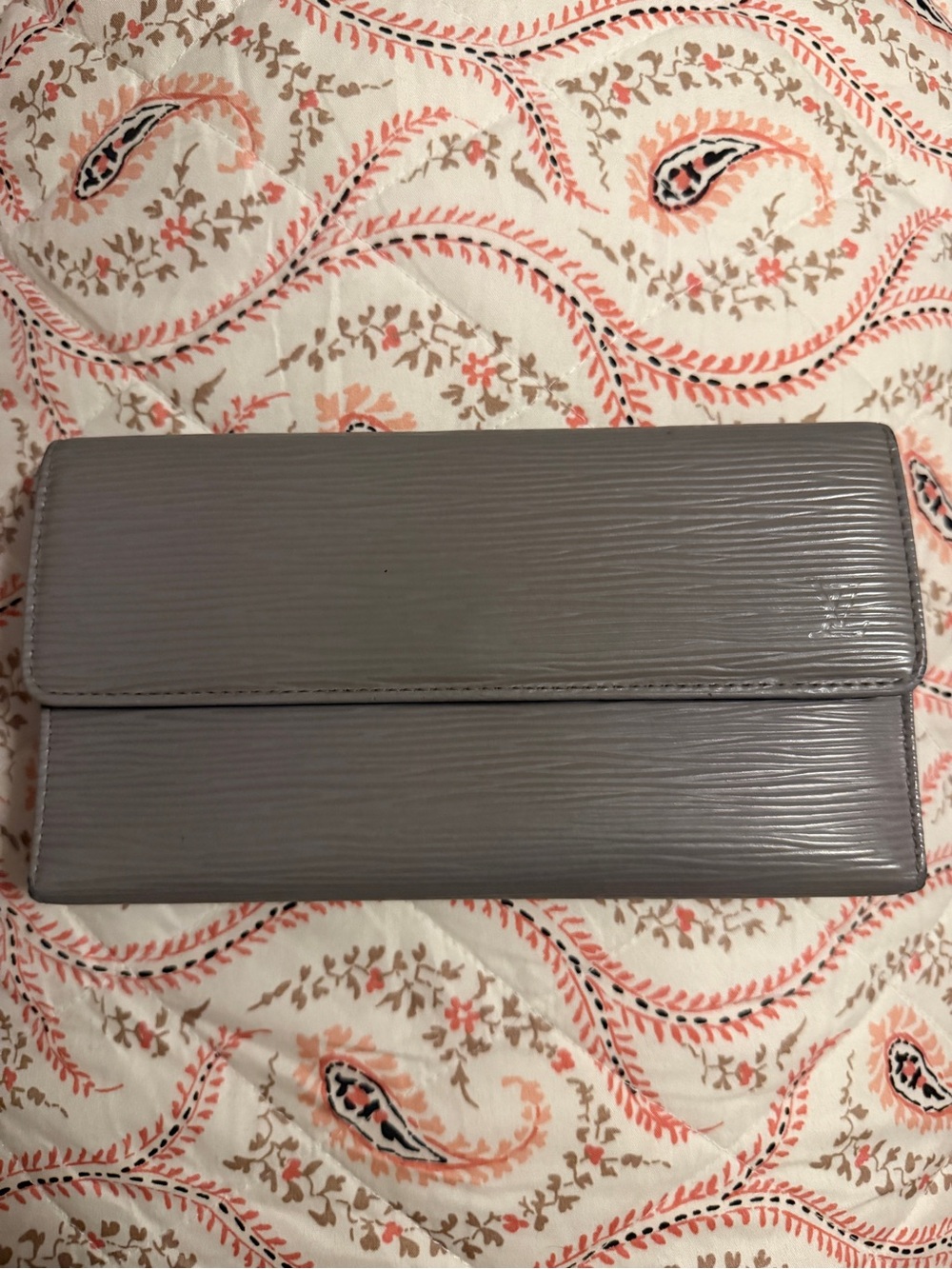 Vintage Louis Vuitton Epi Leather Sarah
Long Wallet